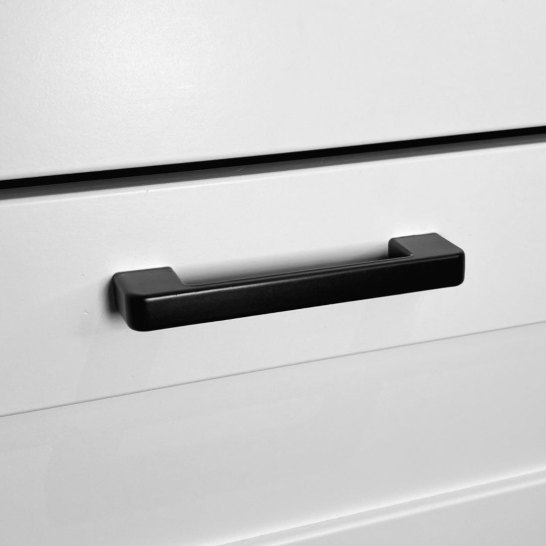 Welke handgrepen passen bij een moderne keuken?